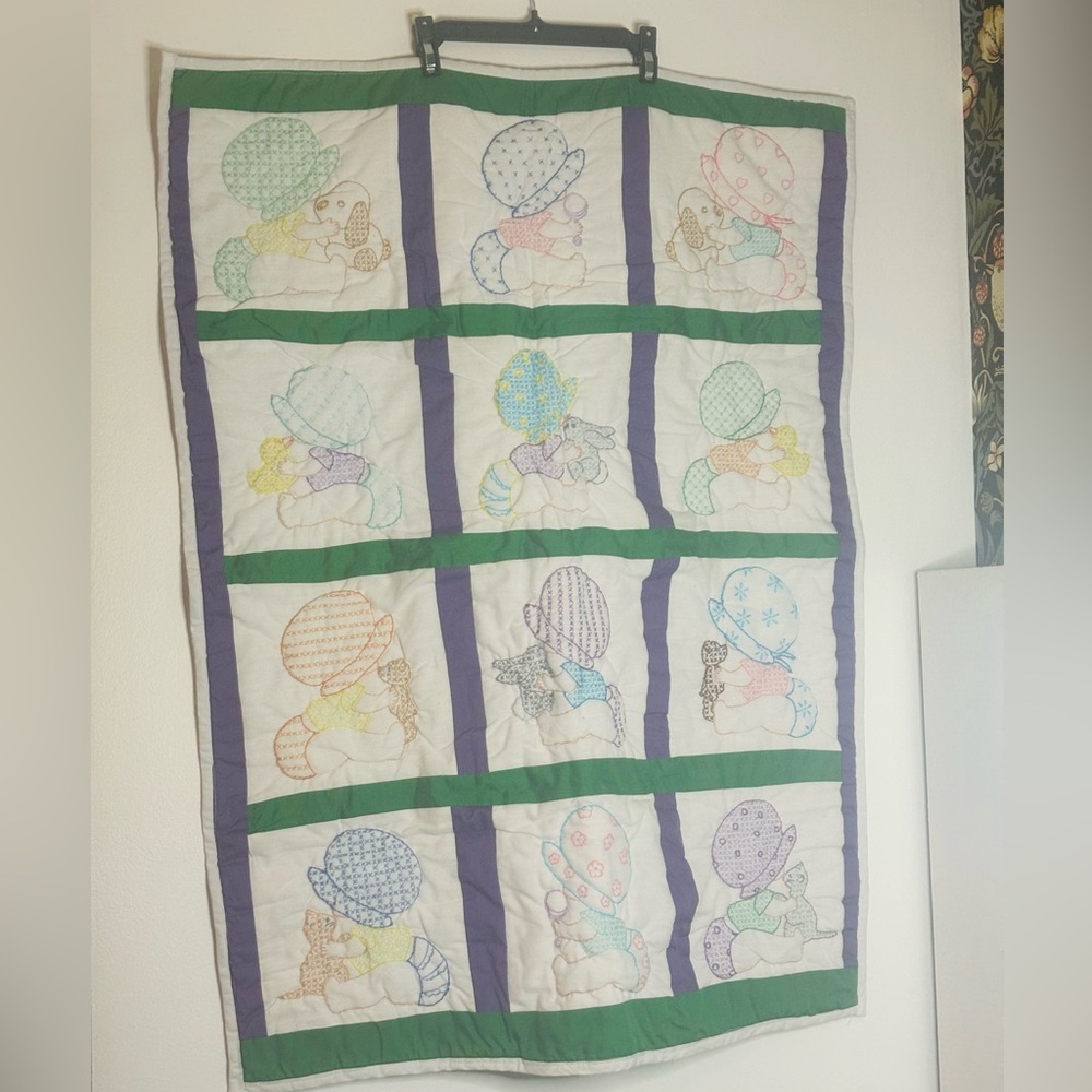 VTG Sunbonnet Baby handmade hand embroidered crib baby quilt 27X36